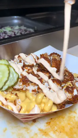 Fried chicken + maccc 🤤🔥 Riverside Food Lab📍 Redlands Public Market📍 #explore #babashotchicken #friedchicken #tenders #food               