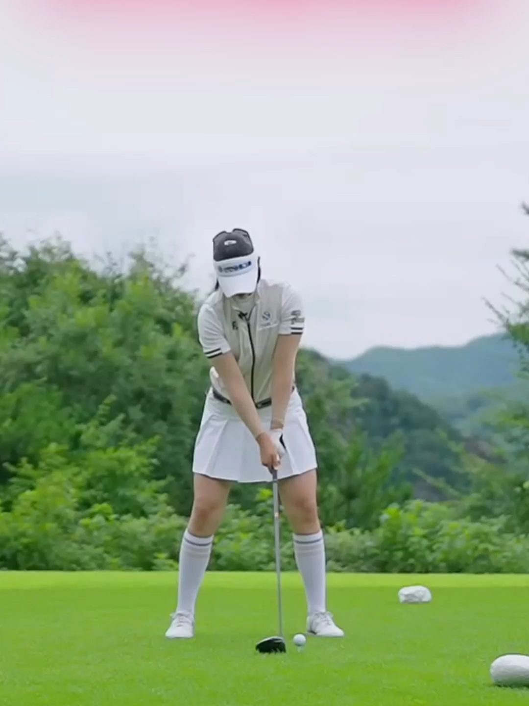 임팩트 시 머리 위치를 보세요!#shorts #golf #driver #골프 #드라이버스윙 #ゴルフスイング #高尔夫挥杆 #gậydriver