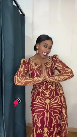 Quand t’es contente d’avoir trouvé la robe parfaite pour le mariage du 18 octobre en région parisienne 😂 #outfit #robedesoiree #robelongue #robemancheslongues #mariagecomorien 