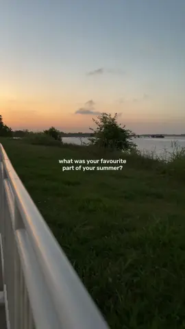 As the last official day of summer I will never forget the memories made this season!! #solotravel #europeansummer #BookTok #bookconvention #authorsoftiktok 