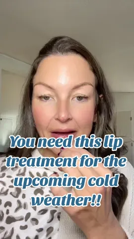 3-in-1 formula: The treatment works as a hydrator, gentle chemical exfoliant, and protective balm all in one. Softwear contains an innovative blend of ingredients designed to go beyond traditional occlusive balms, including: Glycerin, squalane, Hydroxycaprylic acid, Petrolatum @Experiment Beauty #liptreatment #softlips #drylipshack #kissablelips 