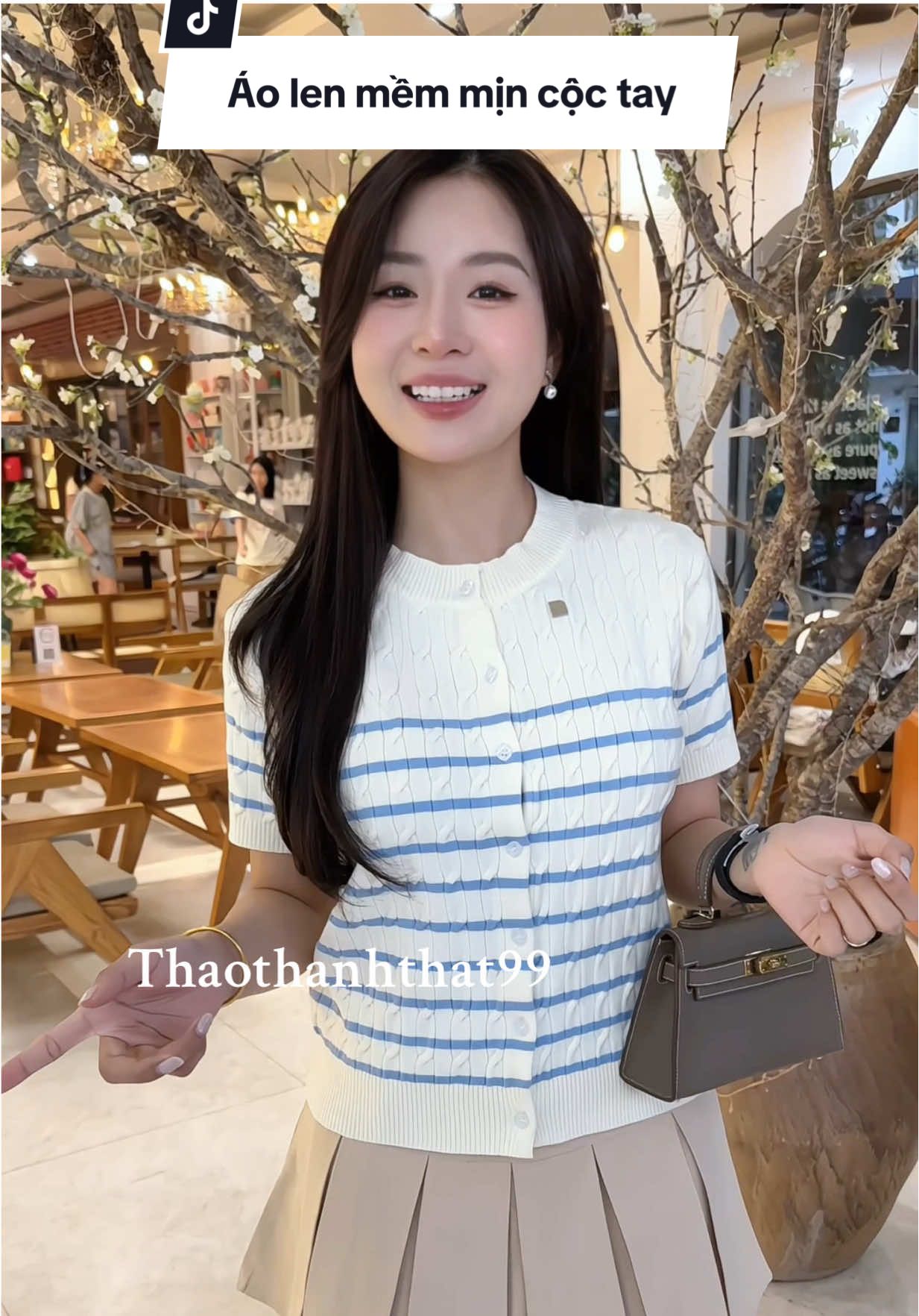 Áo len cổ tròn - chất mềm mịn - phối đề dễ #thaothanhthat99 #deliz #aolen #aoxinh #thoitrangnuhottrend  @Thảo Thành Thật 99 @DELIZ VN  @Thảo Thành Thật 99 