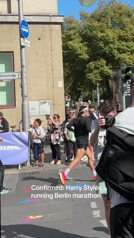 Confirmed it’s him — SLAYED #berlin #marathon #harrystyles 