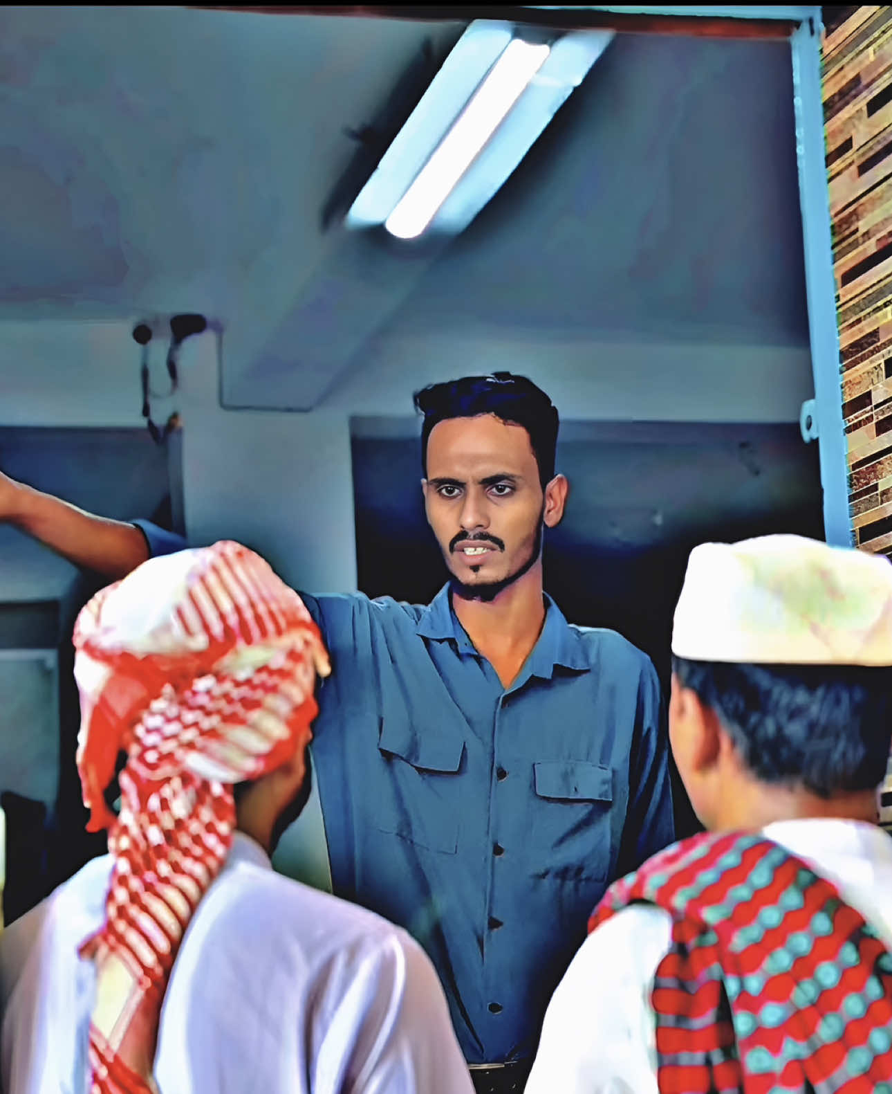 আপনাদের পছন্দের কনটেন্ট টি বাংলা ভাষায় রিমেক করলাম, আশা করি আপনাদের অনেক ভালো লাগবে এবং এটি একটি শিক্ষনীয় বিষয় !! সব শেষে একটা কথায় বলবো যে, ইসলাম আসলেই শান্তি 🤲😇🥹 #islamic #islamiccontent #thebroofficial #tiktok #tiktokbangladesh @TikTok @TikTok Bangladesh @পাংখু লাল 