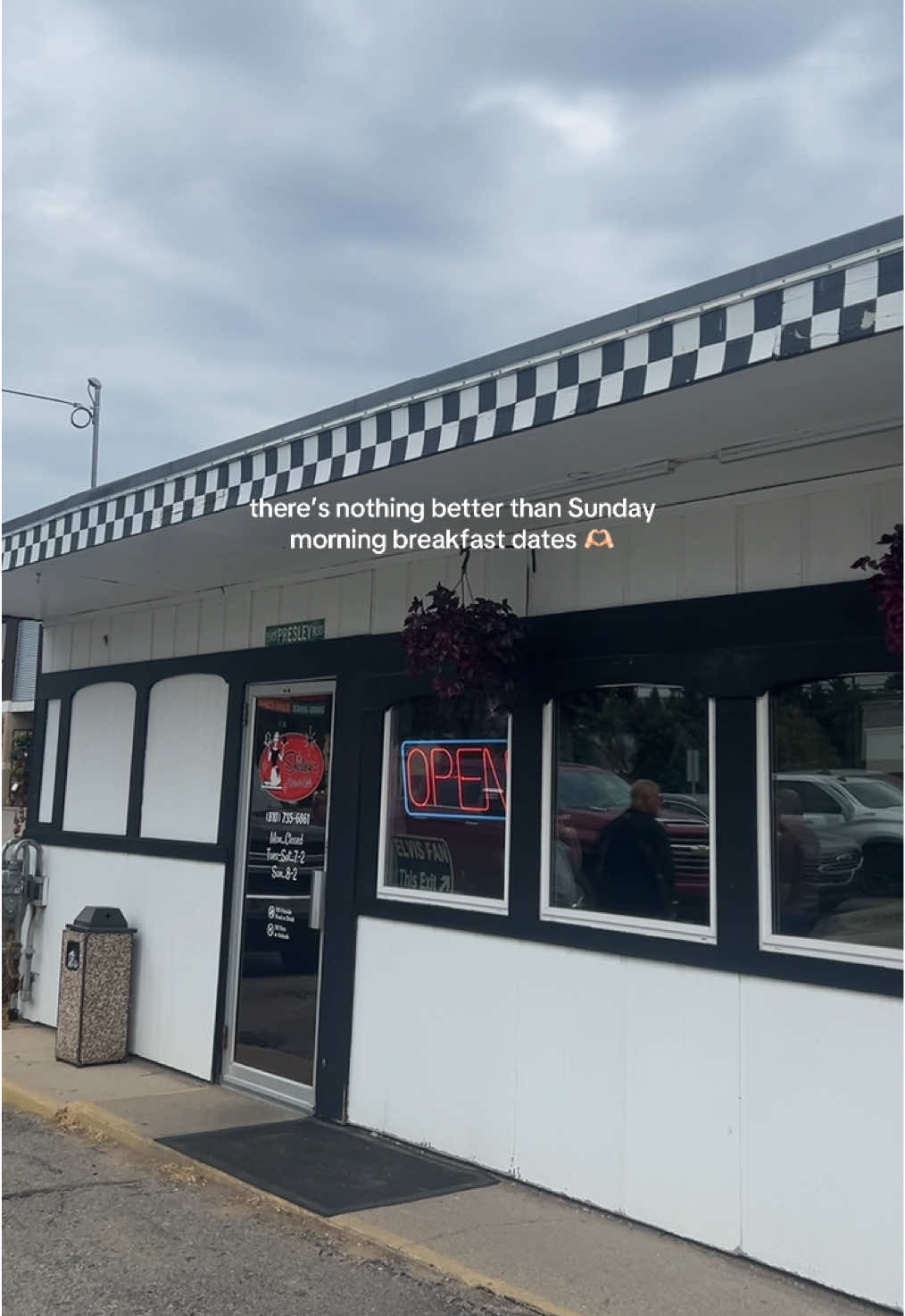 Rowen loved his blueberry pancakes 🥞🫐🥹 #breakfastdate #family #michigan 