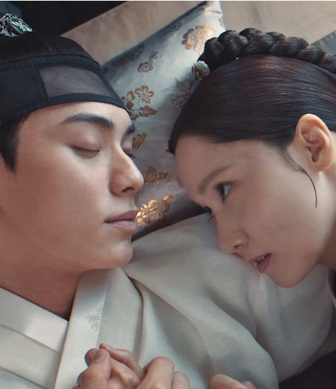 I’m scared we’re gonna get a moon lovers type ending ac/spc: mine #BONAPPETITYOURMAJESTY #bonappetityourmajestyedit #leechaemin #imyoona #kdramaedit COPYRIGHT © NETFLIX & TVN (all rights reserved) — Bon appetit your majesty kdrama Lee chaemin edit lim yoona edit Lee heon Yeon jiyeong kdrama fyp