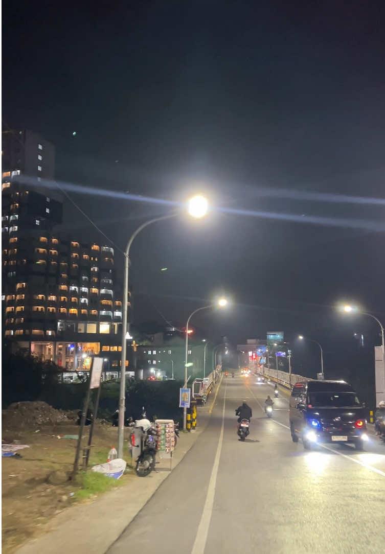 gabut hehe #malang #malangnightvibes #malangmalamhari #begawan #jembatanbegawan 