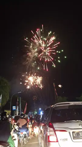 Hidup itu seperti kembang api,ia tampak indah namun hanya sementara. #fyppppppppppppppppppppppp 