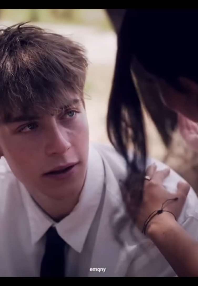 theyre so highschool #krassklassenfahrt #ship #highschool #taylorswifttok @🚌 Krass Klassenfahrt @Jonas Ems @𝒂𝒎𝒊 シ︎너 @Mexifys.nagellack0🤭 @berith┊(julias version)🐙⋆˚࿔ @charlotte 🪩 @lucia 🦇 @fuchsi¹⁴ 🏎 @Julias Ukulele 너 @𝐜𝐞𝐥𝐥𝐲 / 𝐛𝐭𝐧 𝐞𝐝𝐢𝐭𝐬 @isa (wenclair's version) @lariෆ @lea ⋆𐙚₊˚ @𝐋𝐮𝐢𝐬𝐚 @Milo‘s love 🐻🥥 @muneera (Niall’s version) @𝒩𝒶𝒹ℯ𝓇 + 𝓁ℴ𝓊𝒾𝓈𝒶= 🩵🎀 @Sophie.oldb @Xivi 너 #couplegoals @Paul @𝑧𝑎ℎ𝑟𝑎 𓆩❤︎𓆪 