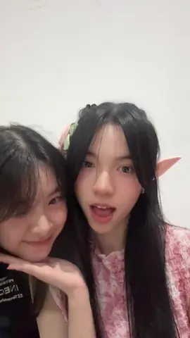duo abigail akuu😚🫶🏻🫰🏻 . . . #lilyjkt48 #araliejkt48 #hillaryabigail #abigailrachel #jkt48 