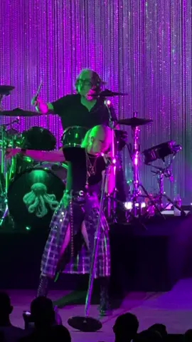 God I love them #garbage #shirleymanson #brooklynparamount #90smusic #freepalestine 