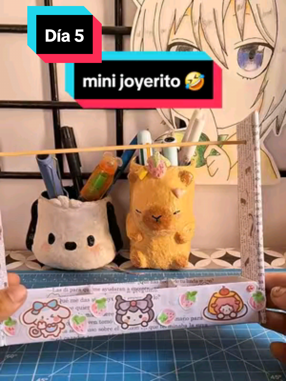 #FrasesDeMama Hice el mini joyerito 🫨 , aunque no tenía que guardar😅🤣 créditos al video original :@N A J W A  #manualidades #joyero #sticker  #aestetic 
