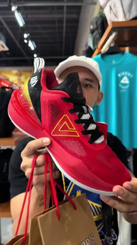 Sapatos ni The Beast Calvin Abueva! Available sa @Peak Sports Philippines dito sa @Acienda Designer Outlet Silang Cavite