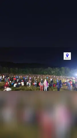 คืนนี้คนเยอะมาก..บันทึกประวัติศาสตร์คืนนี้คนมาแข่งตั๊กแตน เยอะมาก  ชิงวัว 2 ตัวและรางวัลอื่นๆมากมาย  ณ ม.5 ตำบลเมาะมาวี อำเภอยะรัง จังหวัดปัตตานี   สนามคืนนี้รองรับตั๊กแตน 2,700 ตัวครับ ขอขอบคุณคุณ Basree BSR ที่รายงานมายังที่นี่ชายแดนใต้มาตลอด ที่นี่ชายแดนใต้ 21 กันยายน 2568 #มาเป็นเพื่อนกันเถอะ❤️ #comedia 