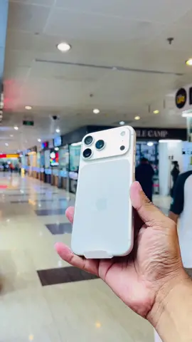 i phone 17 pro max (colors Silver🔥🔥) ##iphone17promax##bdtiktokofficial🇧🇩##fyyyyyyyyyyyyyyyy##bangladesh🇧🇩##tiktok@@TikTok@@TikTok Trends@@TikTok Bangladesh