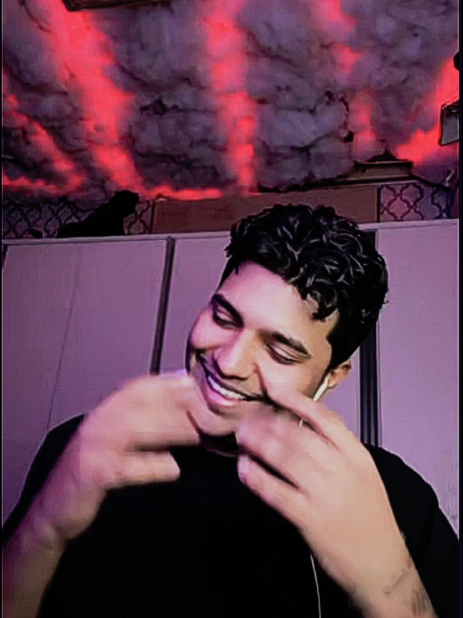 #الاكتأب... كون كل شارع اشوفك جان كضيت عمري امشي.. #تيو_عبد 