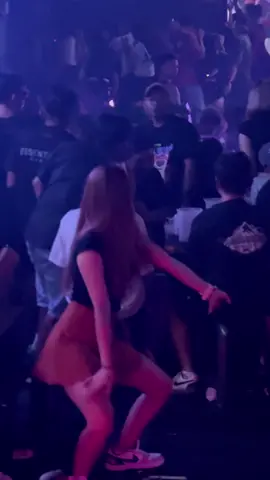 Maaf Mbak Ke Record😁#xybca #taiwan24jam🇹🇼 #exoclub_taichung #fypage #ciamispridee🏴‍☠️🏴‍☠️ 