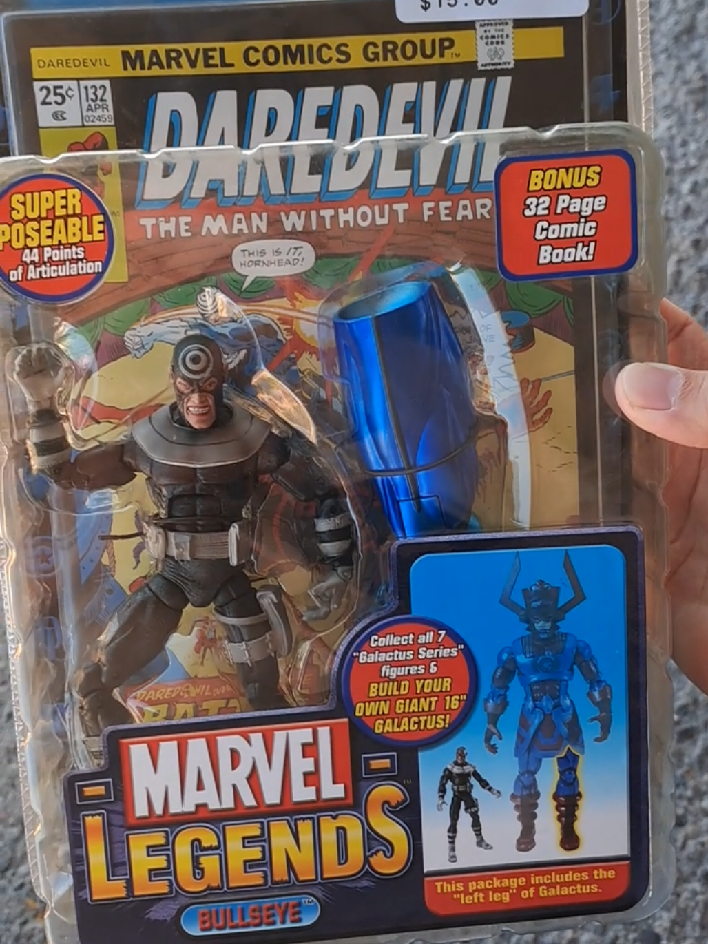 His face is so chopped😭 #bullseye #marvellegends #toybiz #actionfigures #daredevil 