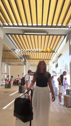 Greetings from Santorini Airport !!! Travel day today was Crete -> Athens -> Santorini with @AEGEAN  🏖️✈️ #trip #travel #20something #europeansummer #greece 