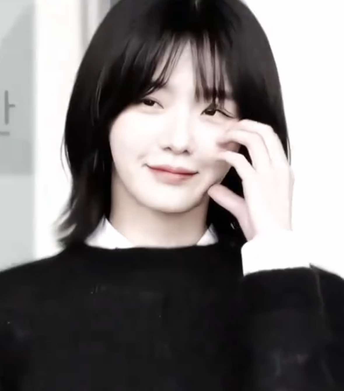 first time trying to transition photos with blurrr, so it turned out horrible  . . . #parkgyuyoung #squidgame #noeul #mantis #foryoupagе  🔍: park gyu-young edit, mantis edit, squid game edit, noeul edit, transição, blurrr, edit viral  ac: chvnaudioz