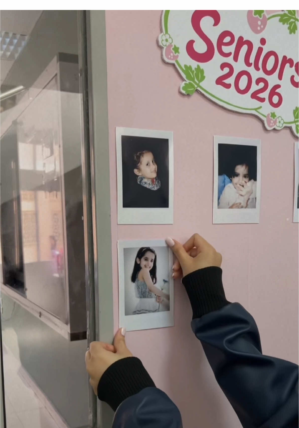 senior door✨🍓 #senior2026 #mrs #fyp #explore #manaratalriyadh 