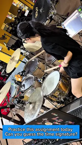 Bạn đoán được số chỉ nhịp của đoạn này không? 😼 #fyp #toradrums #drummer 