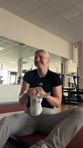 This Sunday workout was a little short because my traps are so painfully tight 😭 I had more technical workout, but still, too much in pain right now.  #weightlifting #gym #weightliftinggirl 