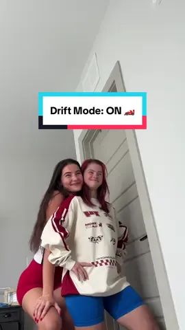 When the gym fit hits, the workout hits harder 😤 Comment your favorite look ❤️💙 @YOUNGLA drift collection // use code ANYA for 15% OFF 🏎️🏎️🏎️ #gymmotivation #gymhumor #fitnessmotivation #Fitness #workoutmotivation 