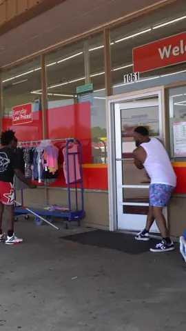 Greg ain’t got beef with the blind man 😂 YT:Ongthatsty #fyp #foryoupage #555ty❤️ #rofrecords #prankster 