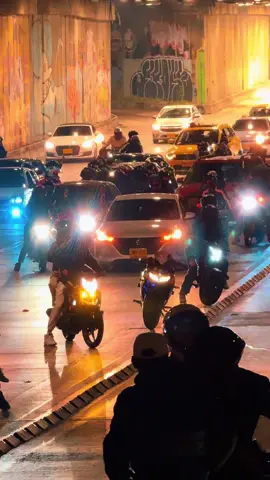 Jaja parece una película  #police #autos #bogota #noches #policia 