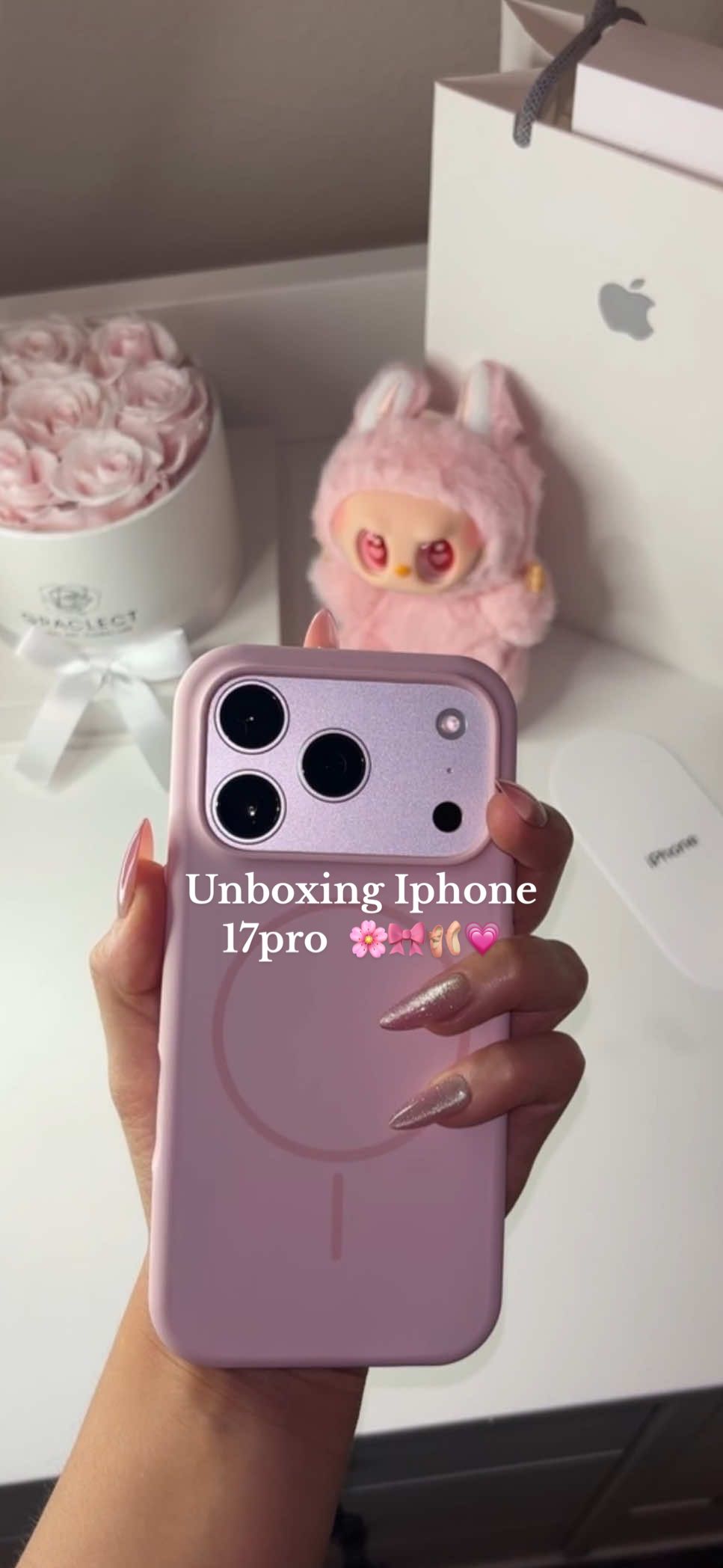 #iphone17pro #unboxingasmr #pinkyaesthetic #girlytok #asmrsounds