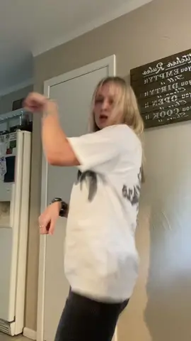 MY MILKSHAKE BRING ALL THE BOYS TO THE YARDD #katseye #katseyegap #dancechallenge #fypシ #kpop 