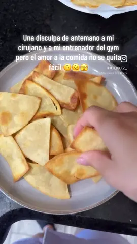 Chilaquiles con yogurt griego y queso panela #cirugiasplasticas #mmo #gdl #cocina #breakfast 