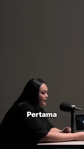 Wanita ini awalnya pinjam 500 ribu, lalu jadi puluhan juta! Akibatnya sangat merusak! Pemerintah harus meregulasi pinjol dan paylater! Tonton full nya di podcast Suara Berkelas yaa! #pinjol #paylater #keuangan #OJK #regulasi