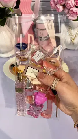 Perfumes asmr #perfumetiktok #perfumecollection #perfumes #parfumviral #parfum 