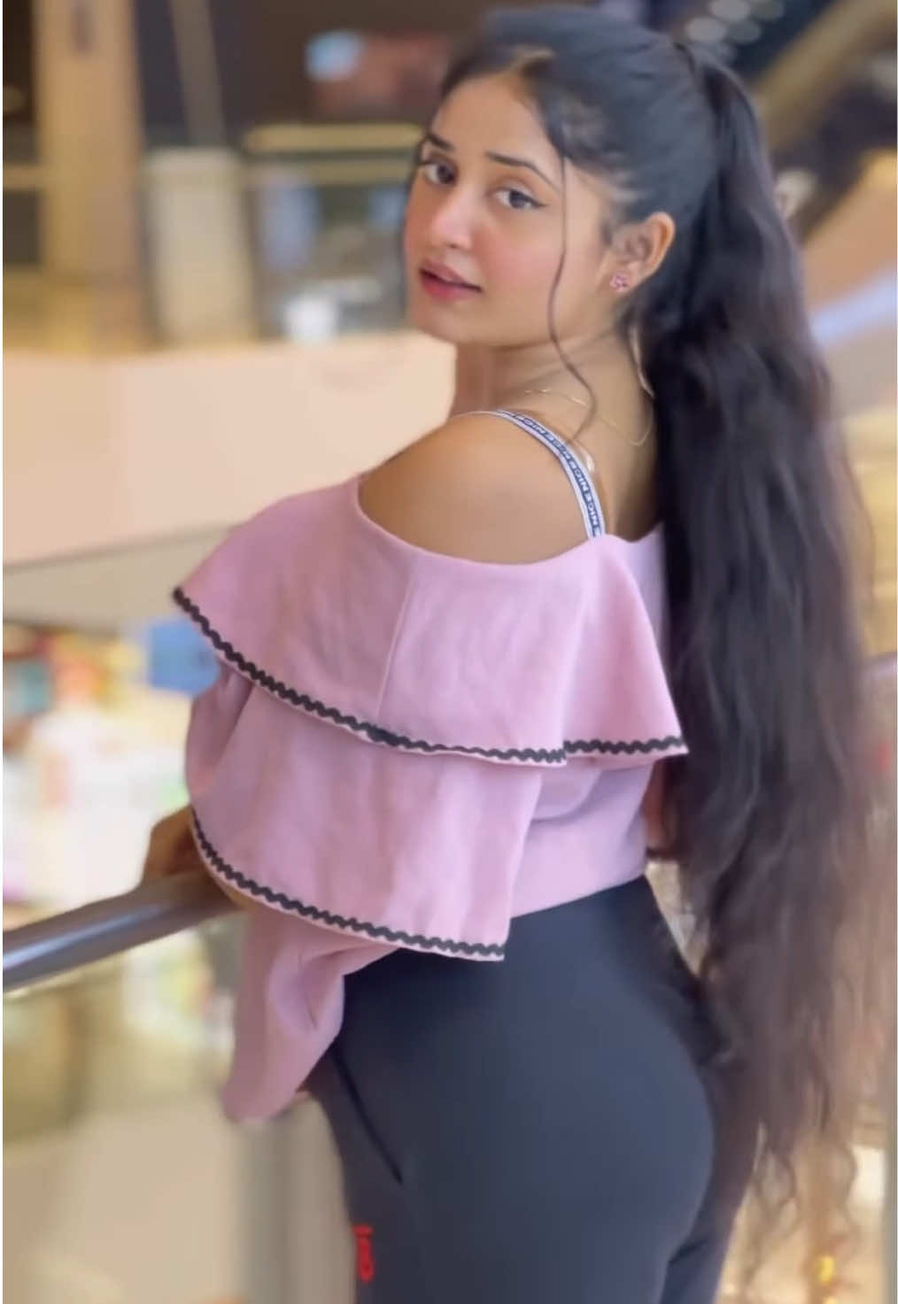 Sashini Ayeshika . . . . #modelsgram #srilanka #tiktok #model #actress 