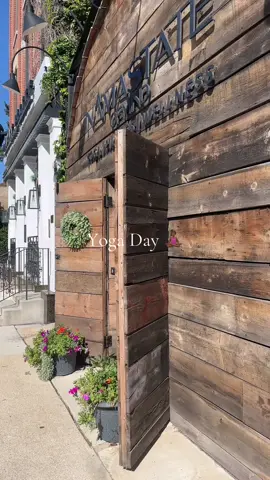 Such an amazing yoga stretch class I took !!! Ladies if you aren’t using class pass your missing out @ClassPass #chicagotiktok #videodiary #minivlog #yoga #classpass 