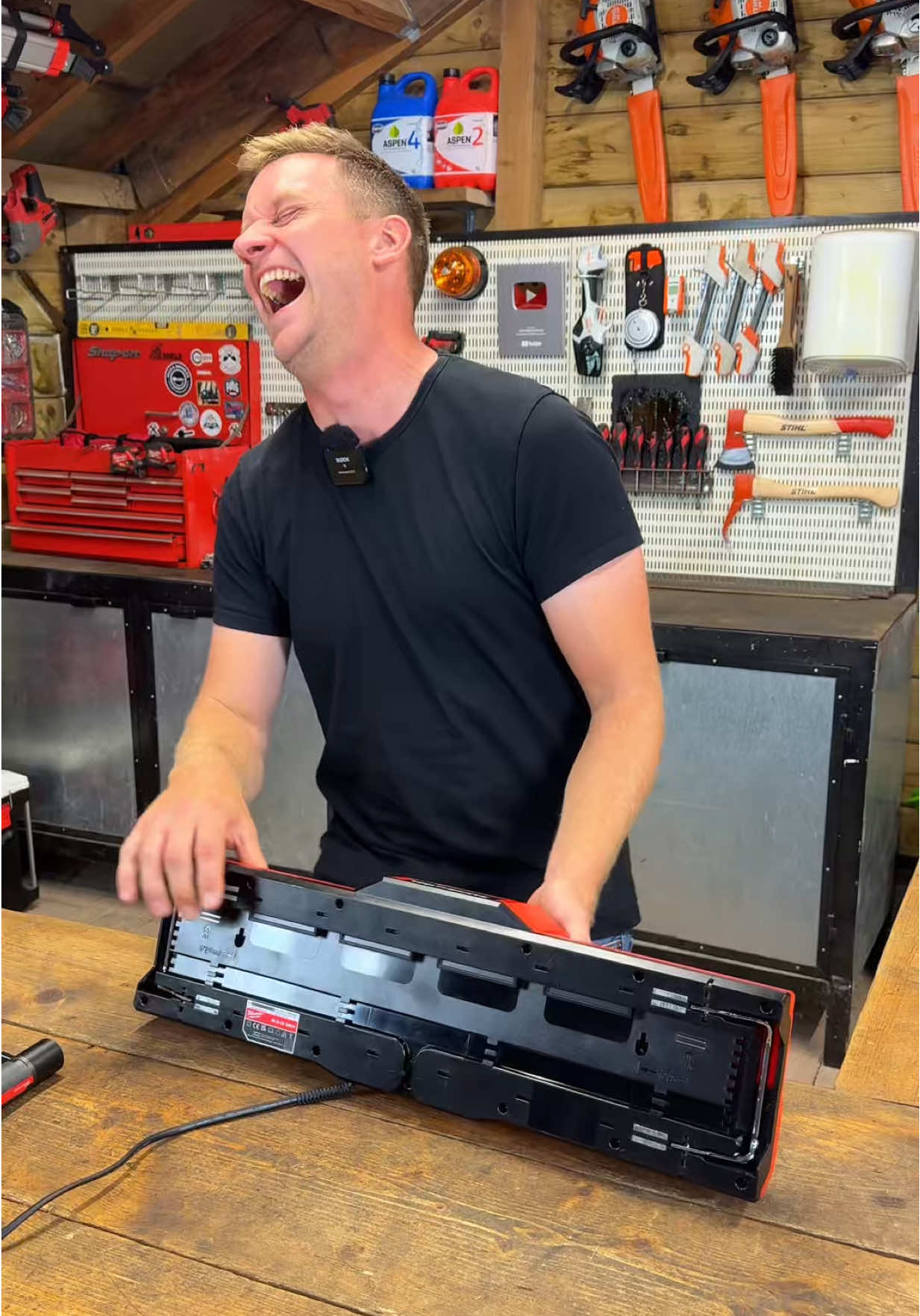 The NEW Milwaukee Gangbox Charger M12-18GBC4 just launched at the American pipeline event! #milwaukeepowertools #powertools #milwaukeetool #contractor #electrician  @Milwaukee Tool Europe @Milwaukee Tool 