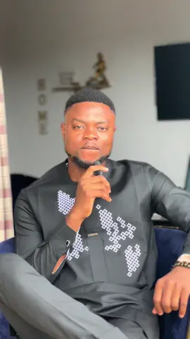 Le Goodluck ne se porte pas seulement pour être vu. Il se porte pour ressentir : le confort, la fierté, la confiance. Avec des finitions soignées, une qualité textile premium et un design sobrement audacieux, chaque pièce vous rapproche de votre propre légende. ALBERTINA Luxury 0196758122 @Rhod’s Care @ZOSSOUNGBO 1er DU NOM 🇧🇯 👑 @T.E.S +229 0161344814 @Pastor_Camps_dennemie #goodluck #viralvideos #model 