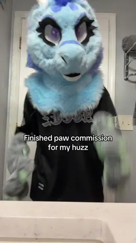 I’m not doing coms atm, but I only did this one because it’s irl!!