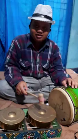 merah jambu