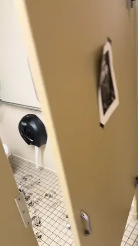 Let It Grow #schoolbathroom #letitgrow #fyp #funny #viral