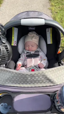 Perfect way to start the day ☀️#morningwalk #freshair #fyp #MomsofTikTok #momssupportingmoms 