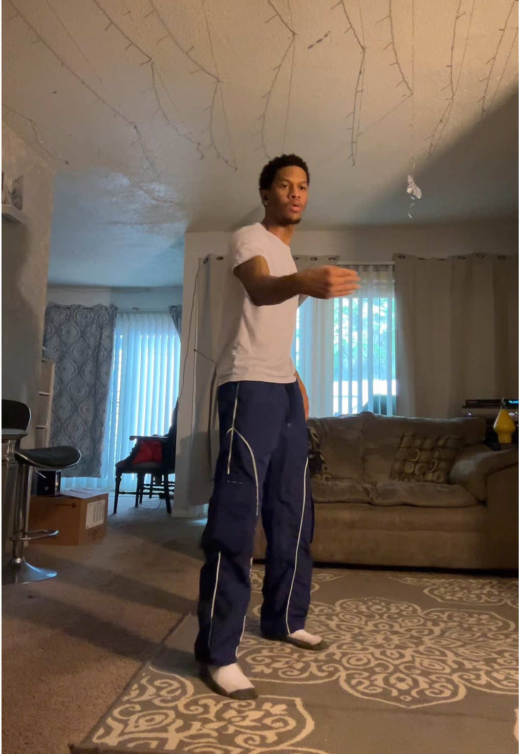 NAH THIS THAT JERRZENNN!!#jerseyclub #fypシ゚viral #tutting #inthelab247 🥼🧪#toprock 