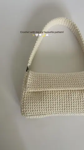 Honestly, this is my best work so far! 😮‍💨😩 #crochetbag #crochettutorial #crochettok #crochetbagpattern #crochetshoulderbag 