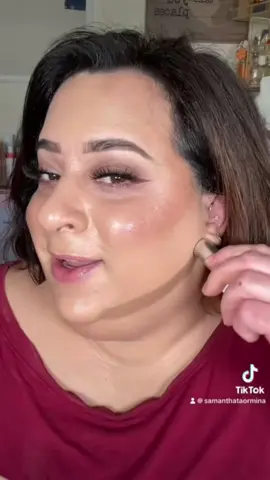 Let’s Talk About Double Chin Contour. As someone who’s dealt with a double chin, the majority of her life, I really learned what works on a true double chin. It’s really hard for me to watch when someone without a double chin tries to show you how to contour something that they don’t have so if you have a fuller face or a double chin. This is the video you need to save. It looks good in photos. It looks good in person and it really makes a soft subtle difference. #DoubleChin #DoubleChinContour #ContourHack #contourtutorial   @Morphe Cosmetics   Micro Contour Stick  @Anisa Beauty Brushes  Brush 