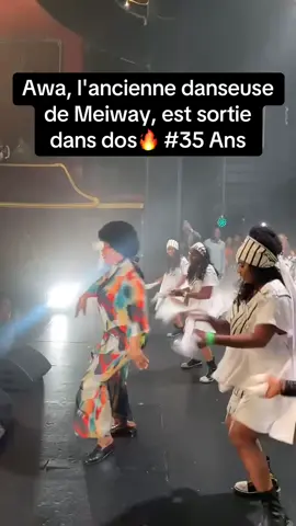 Awa, l'ancienne danseuse de @Meiway est sortie dans dos pour les 35 Ans @ivoirpourtous #pourtoii #ambiance #tiktokcotedivoire🇨🇮 #tiktokfrance🇨🇵 #225🇨🇮 