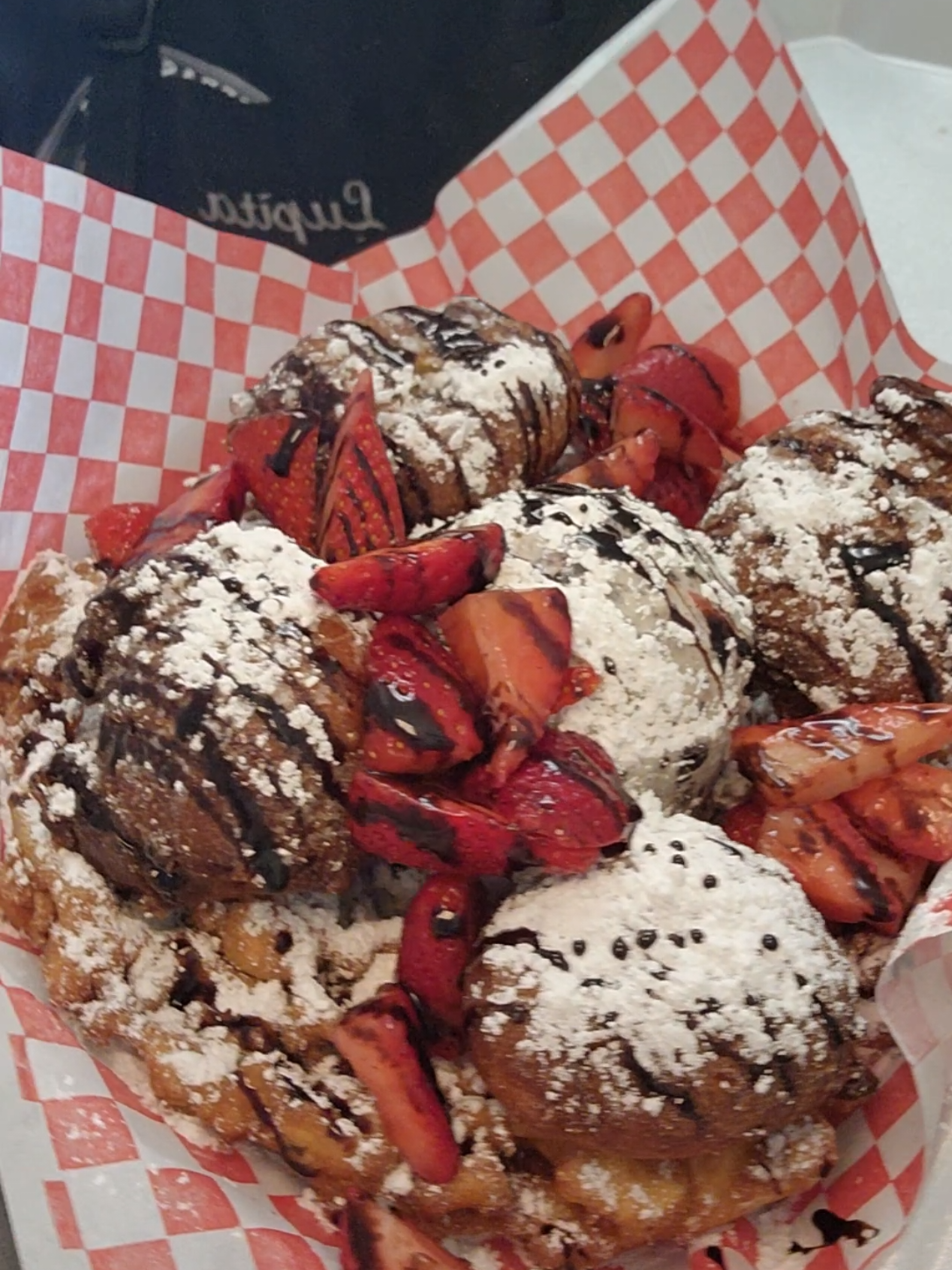 #sebastiansnackshack #funnelcake #funnelcakes #friedoreos #oreos 