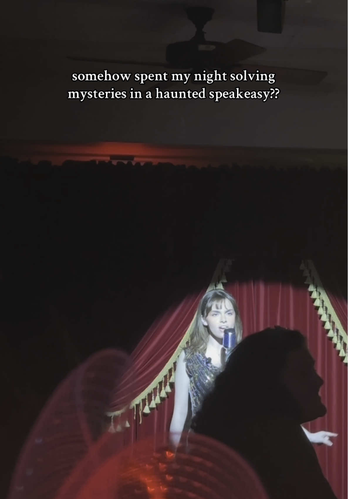 new york is wild cause tell me how i was getting my groceries at 9 and then somehow ended up invited back in time to solve mysteries in a prohibition era speakeasy at 10? immersive theatre is back baby and @AmericanImmersionTheater is making it super accessible 