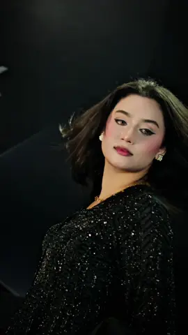 At yesterday's event, my makeup turned out really bad and I was quite disappointed , but at least, thanks to Sunsilk, my hair was shining thank you @sunsilkbd 🖤